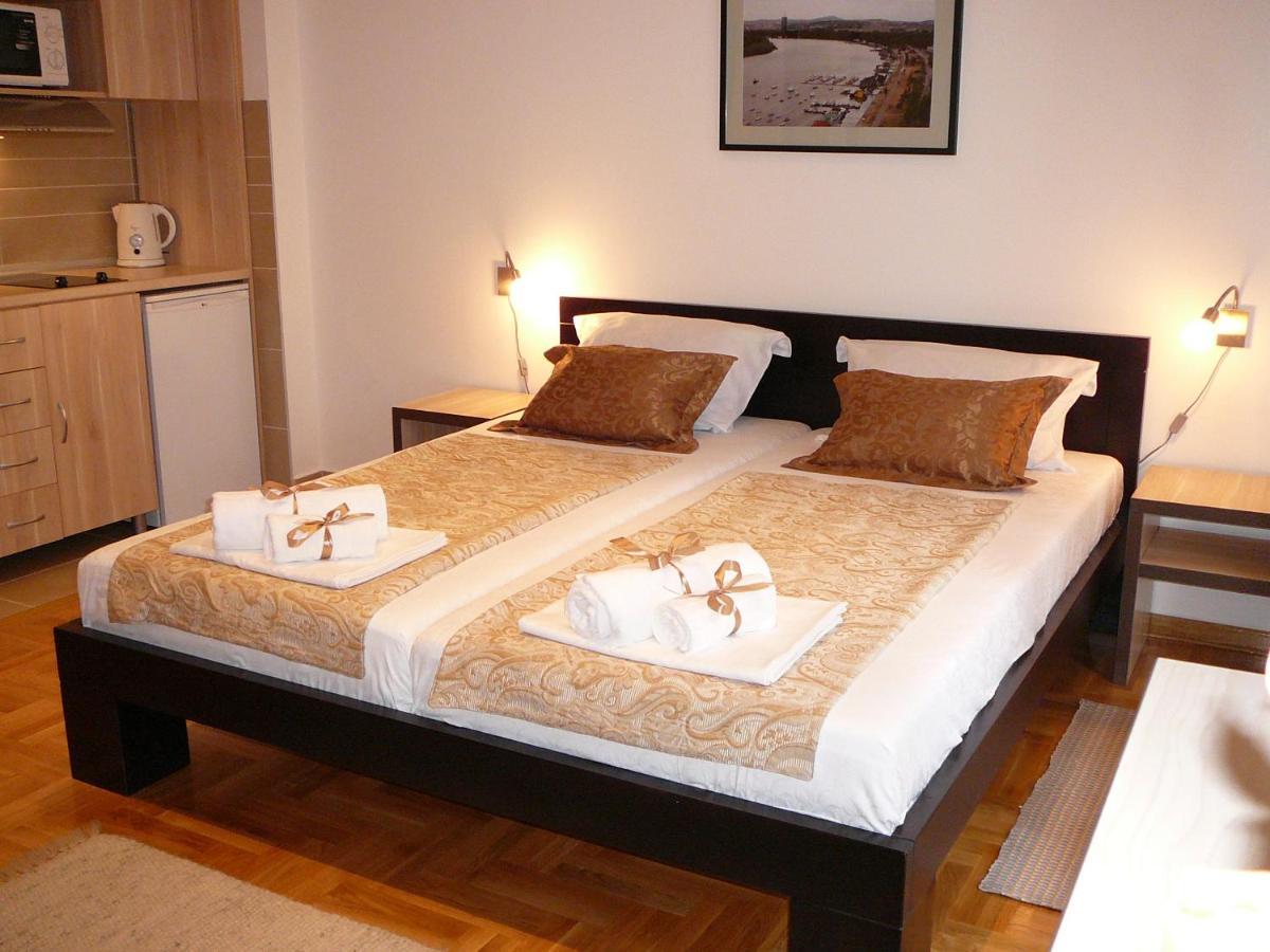 Belle - Luxury
