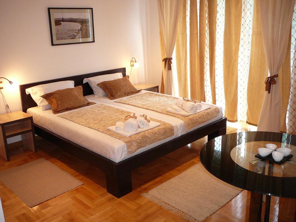 Belle - Luxury